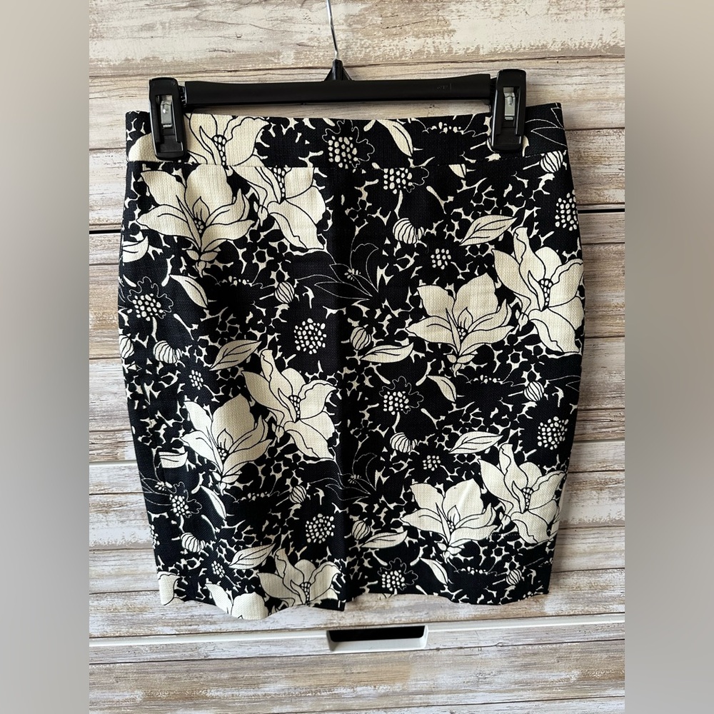 🖤 J.Crew Pencil Skirt Floral Black White Cotton Lined 0P